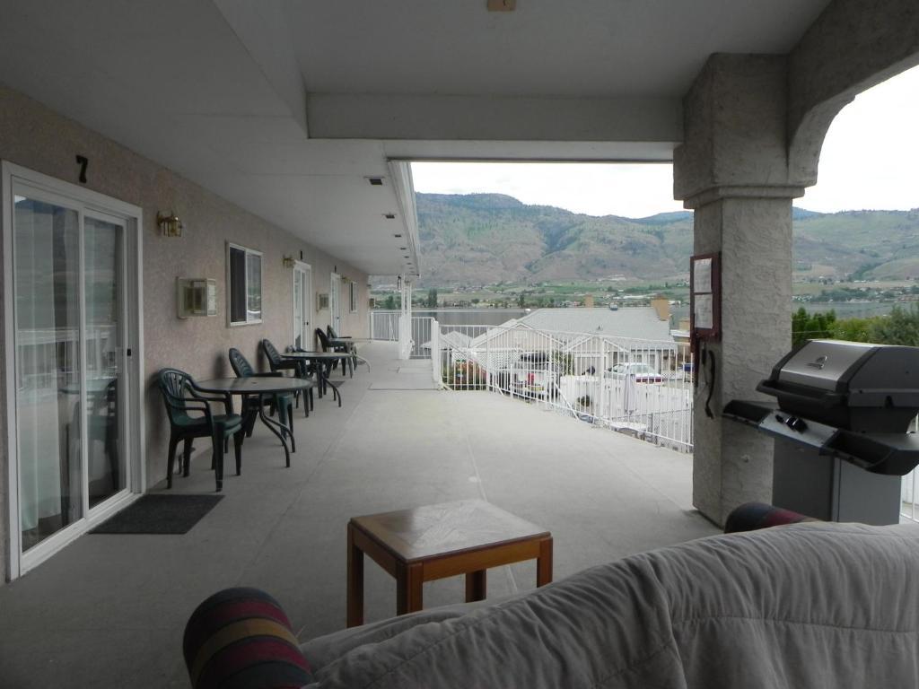 Destiny Beach Resort Osoyoos Buitenkant foto