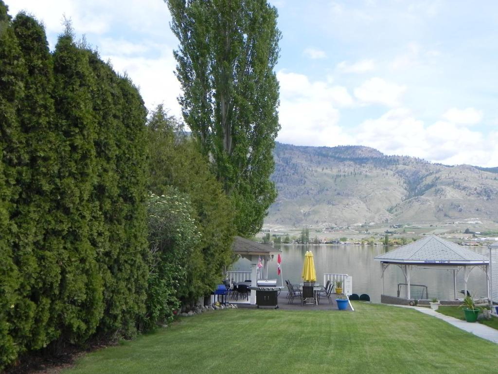 Destiny Beach Resort Osoyoos Kamer foto