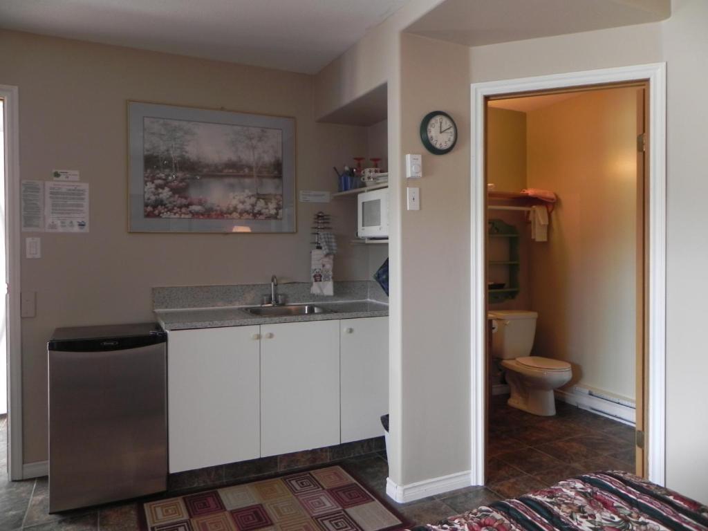 Destiny Beach Resort Osoyoos Kamer foto