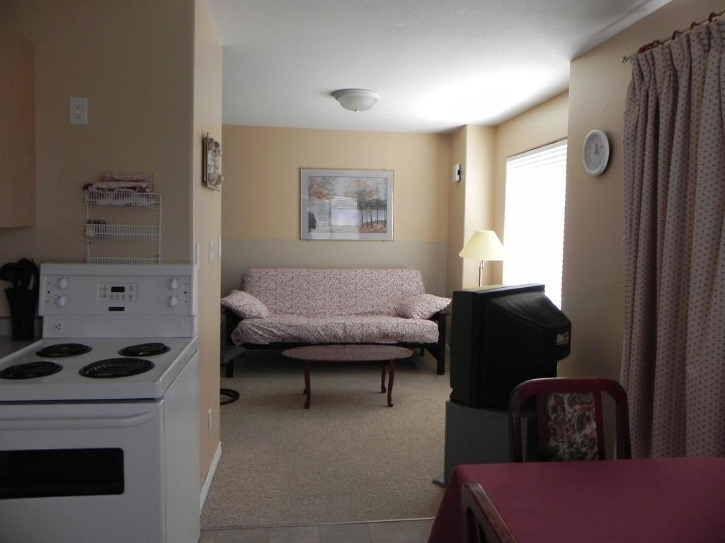 Destiny Beach Resort Osoyoos Kamer foto