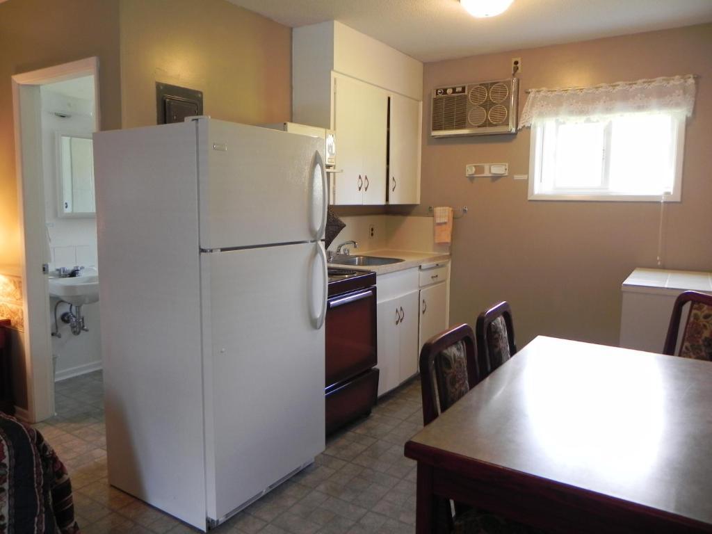 Destiny Beach Resort Osoyoos Kamer foto
