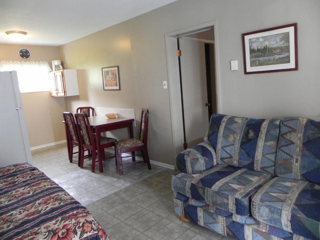 Destiny Beach Resort Osoyoos Kamer foto