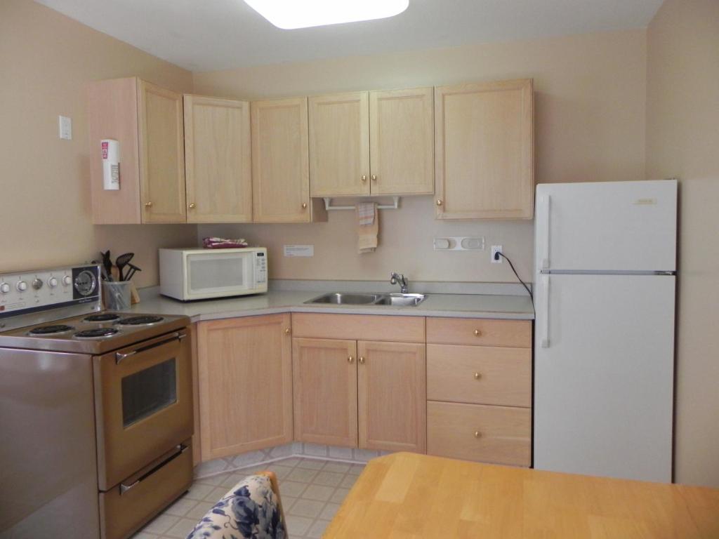 Destiny Beach Resort Osoyoos Kamer foto