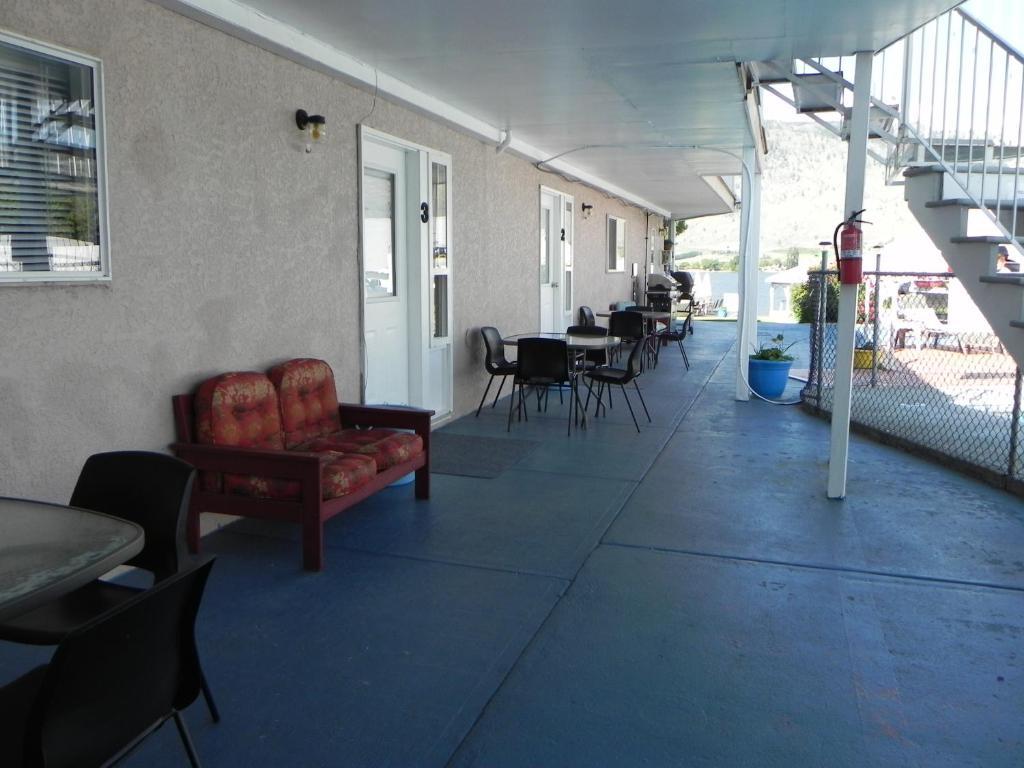 Destiny Beach Resort Osoyoos Buitenkant foto