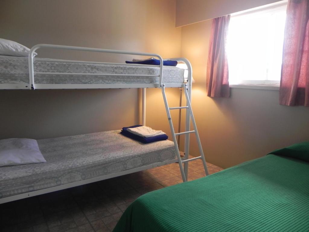 Destiny Beach Resort Osoyoos Kamer foto