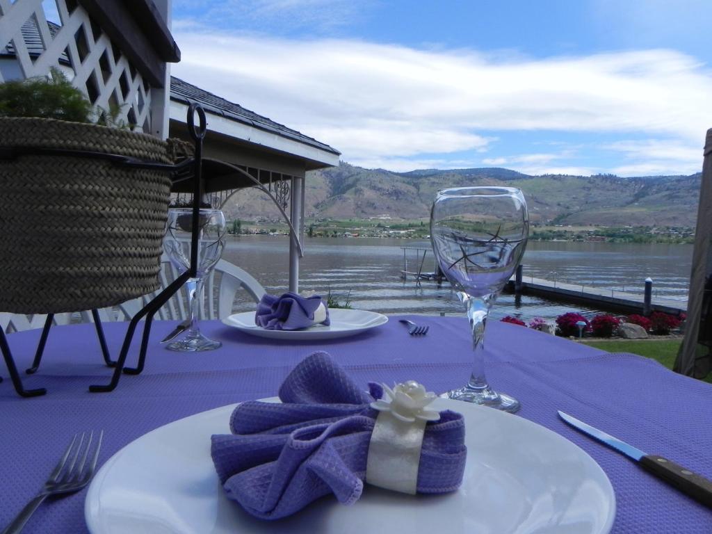 Destiny Beach Resort Osoyoos Buitenkant foto